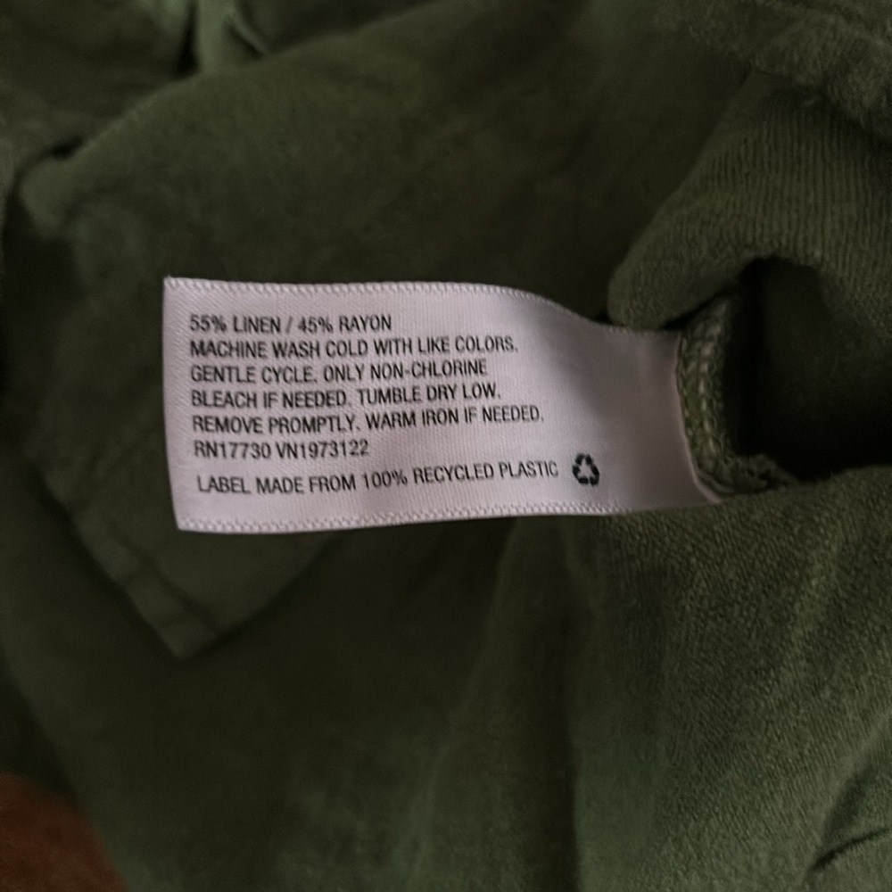 Universal Thread cropped green button-up - Picture 6 of 6